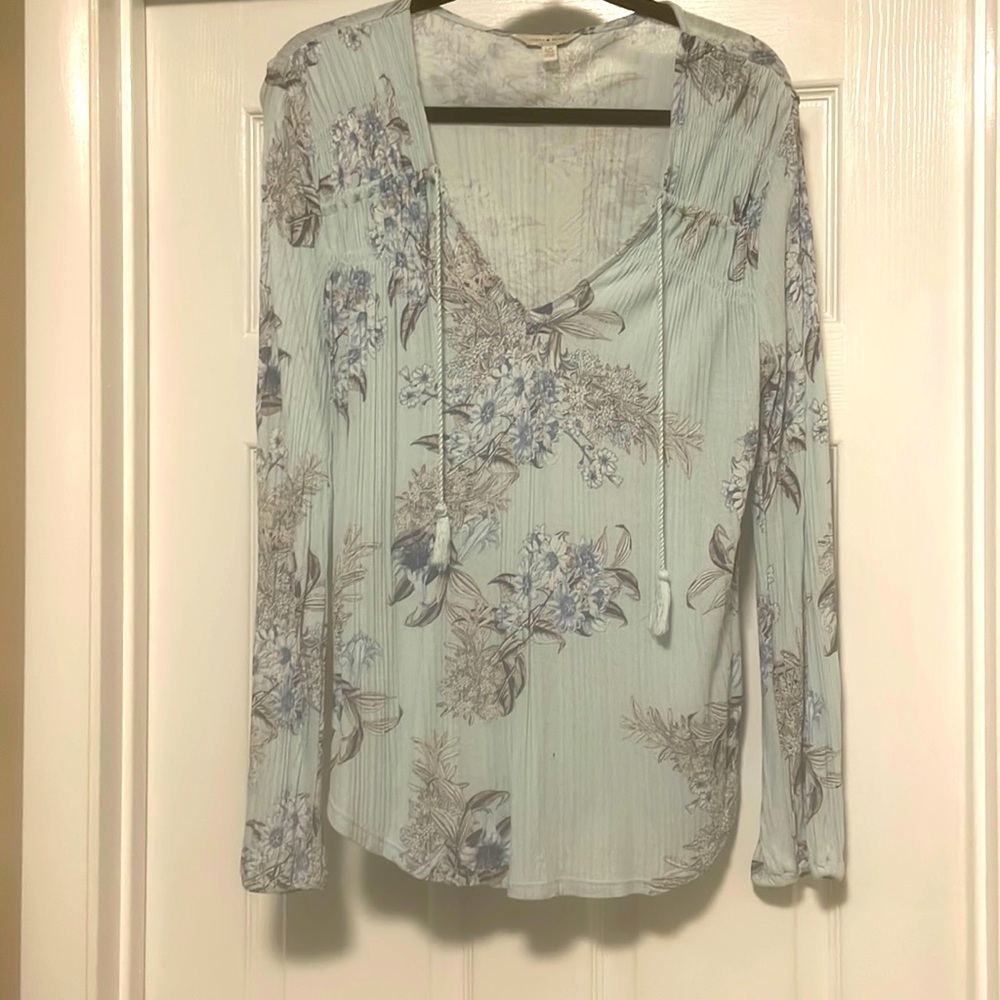 Lucky Brand women’s long sleeve floral shirt.